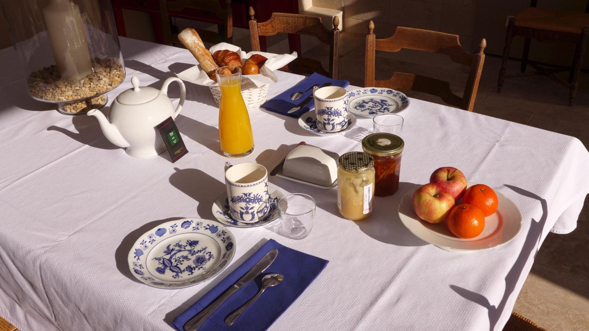 Bed and Breakfast Les Trois Oliviers Forcalquier Exterior foto